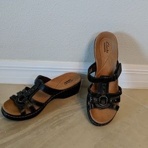 Clark's Gayla slip on. Black